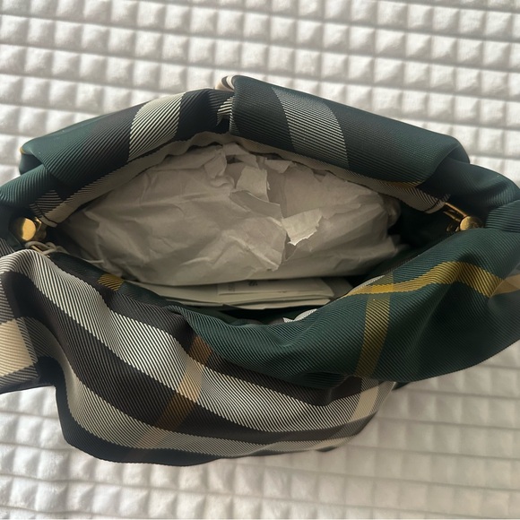 Burberry Rose Clutch - Picture 5 of 7